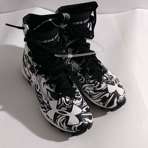 Under armour clutchfit boys cleats